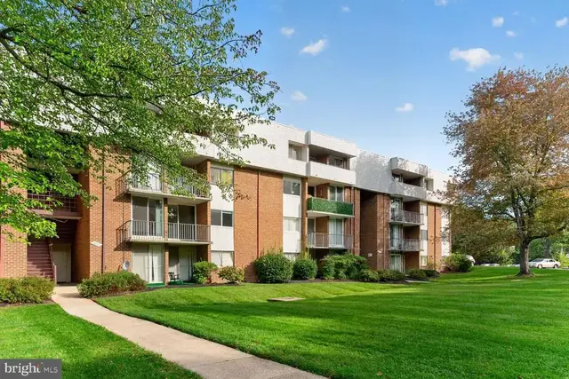 10251 Prince Pl #32-106, Upper Marlboro