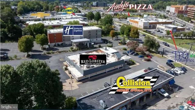10325 Fairfax Blvd, Fairfax