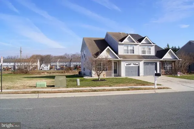 219 Charring Cross Dr, Dover