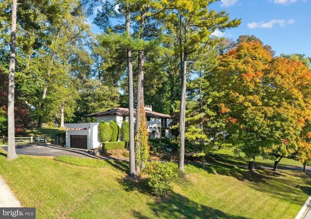 203 Wedgewood Cir, NEWTOWN SQUARE
