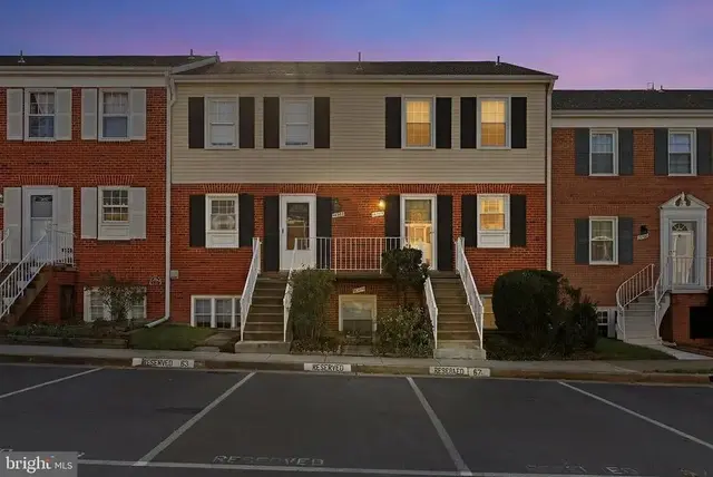 14467 Rustling Leaves Ln, Centreville