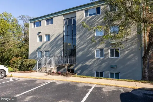 361 Gatewater Ct #202, Glen Burnie