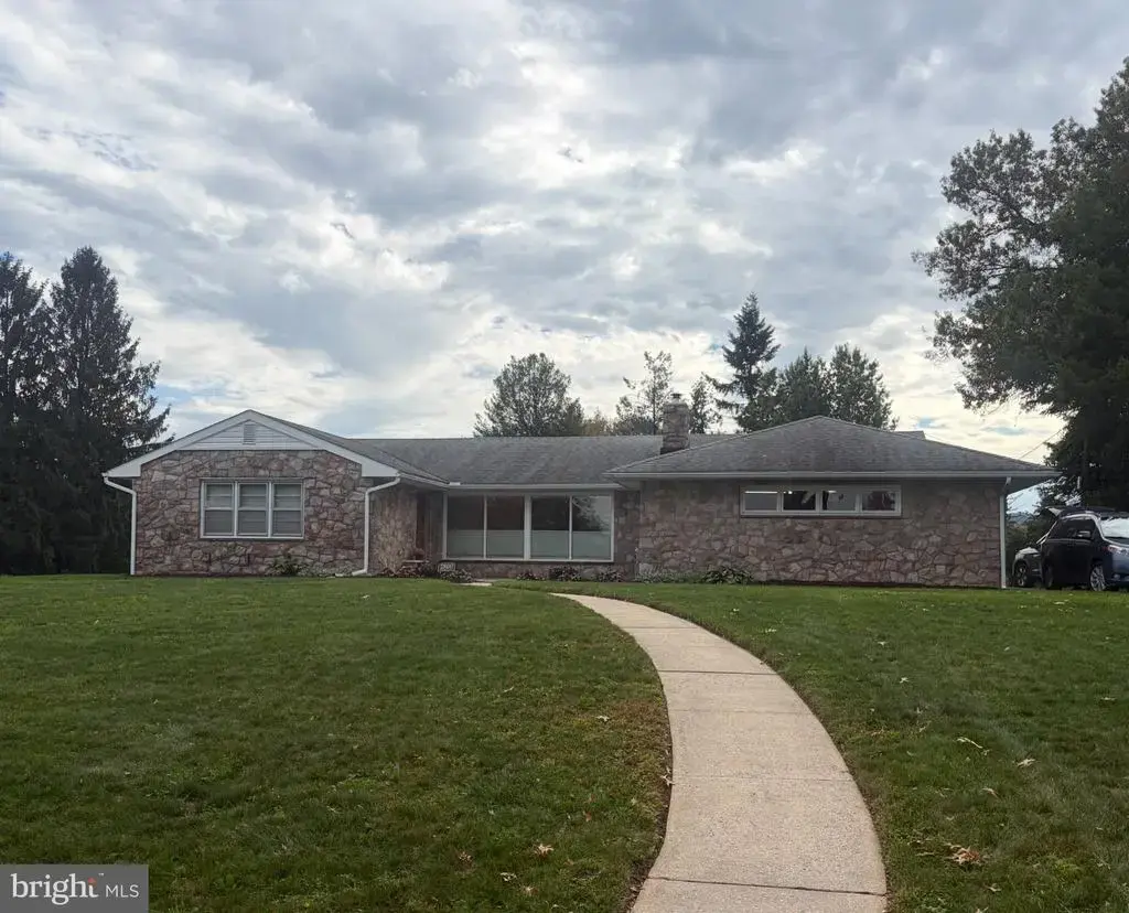 2800 Grandview Blvd, READING