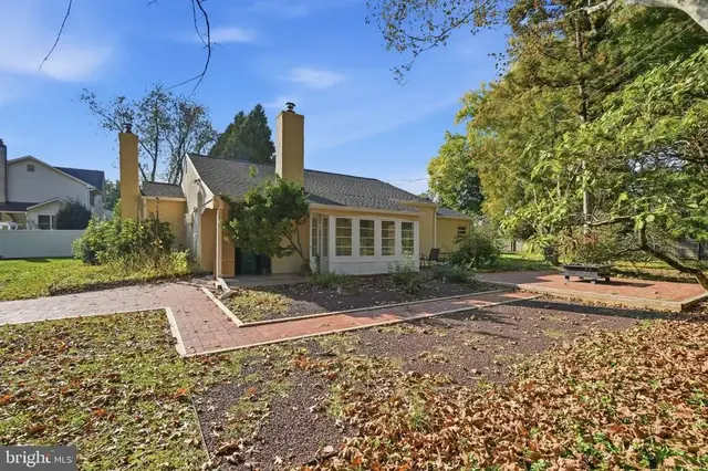 628 Hulmeville Rd, Langhorne