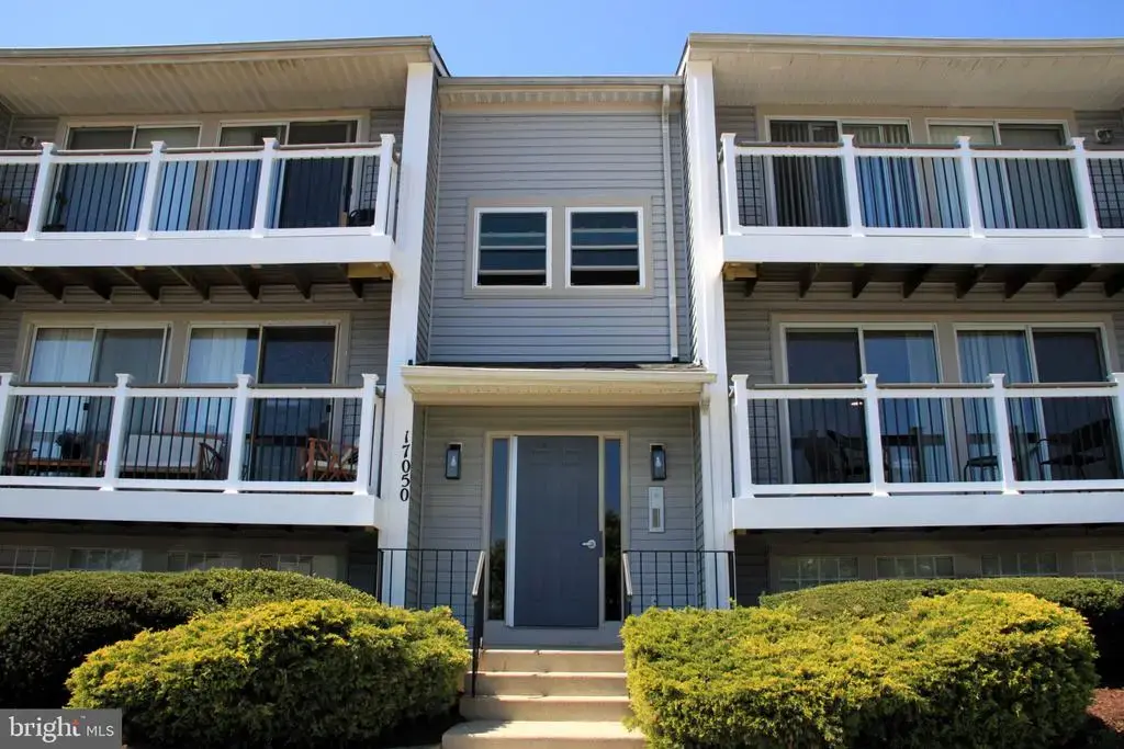 17050 Capri Ln #302, DUMFRIES
