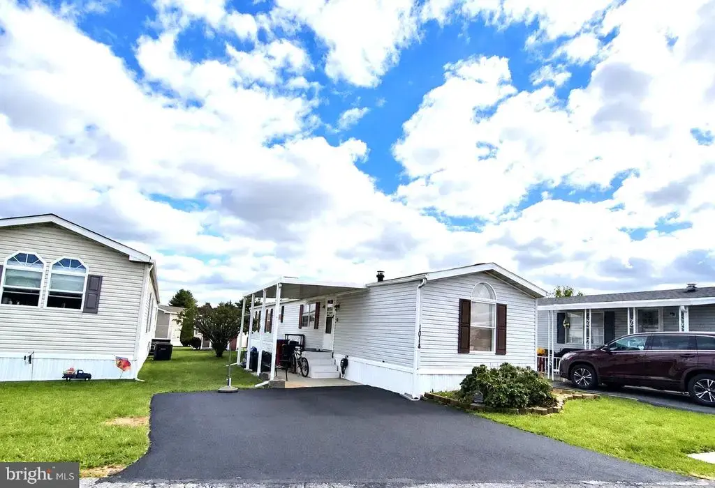 1014 Barberry Ave, READING
