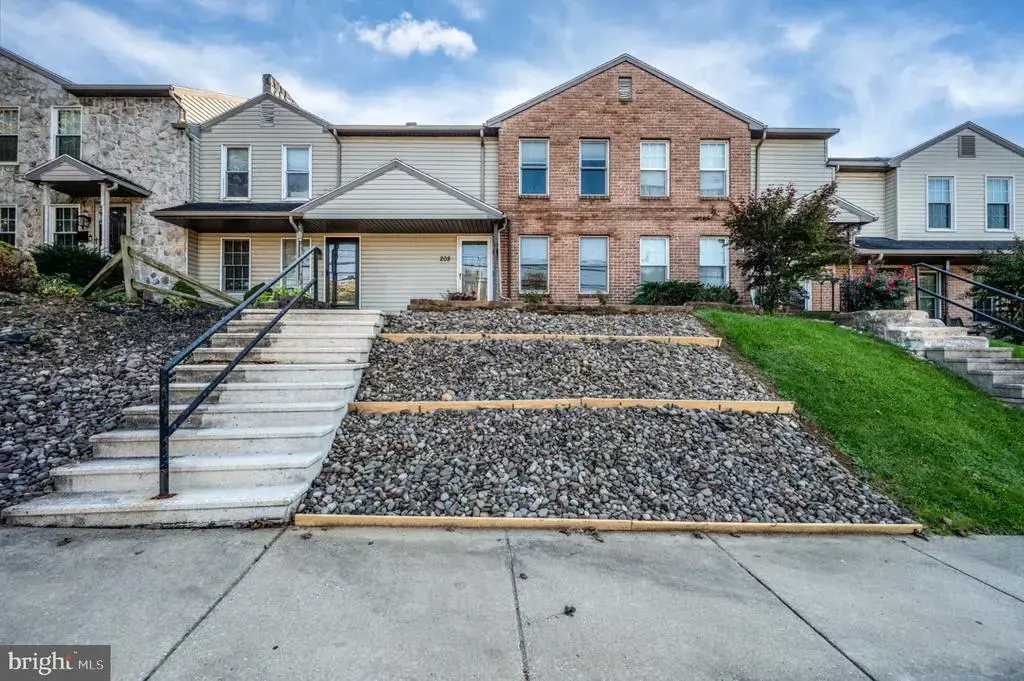 208 Morgantown Rd, READING