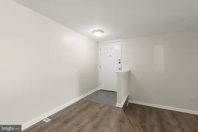 21 Silverwood Cir #4, Annapolis