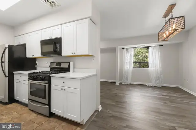 21 Silverwood Cir #10, Annapolis