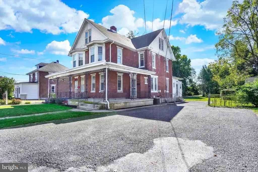 3305 Market St, CAMP HILL