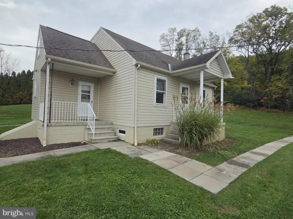 99 Walnuttown Rd, FLEETWOOD