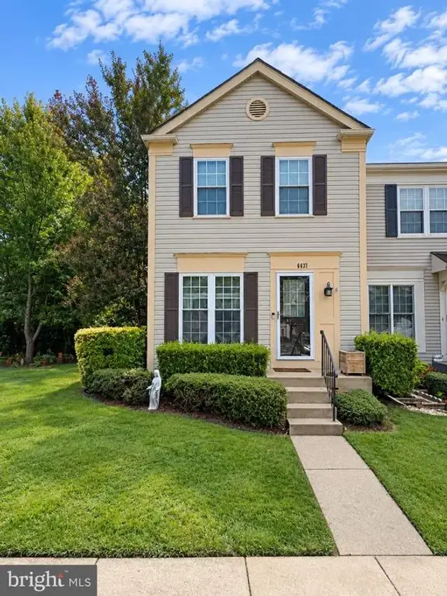6637 High Valley Ln, Alexandria