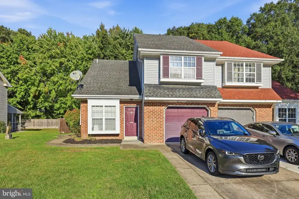 83 Stoney Dr, DOVER