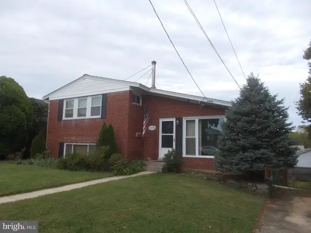 12917 Valleywood Dr, Silver Spring
