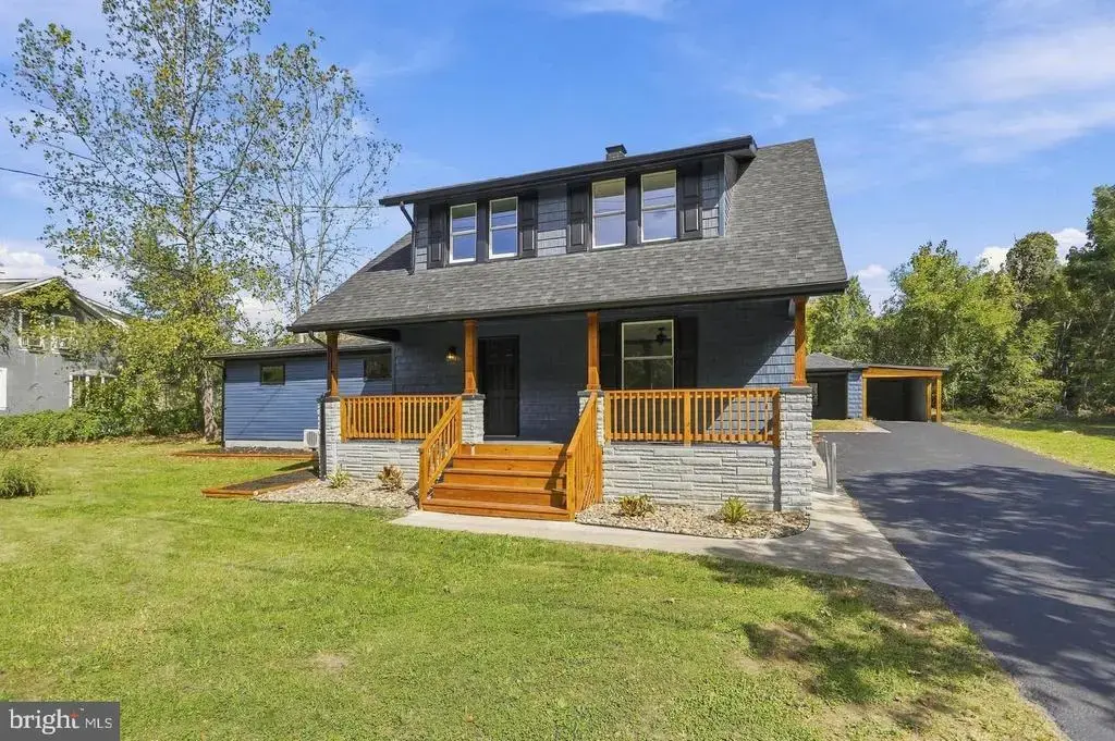 21419 Queens Point Rd Sw, MCCOOLE