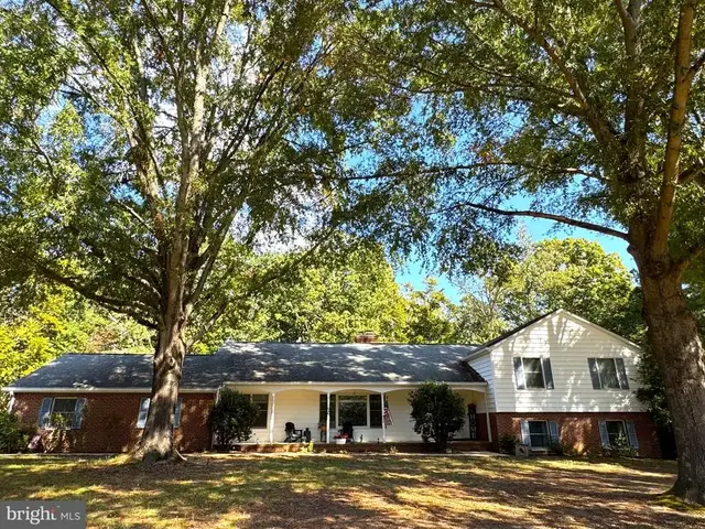 5381 Strawberry Ln, King George