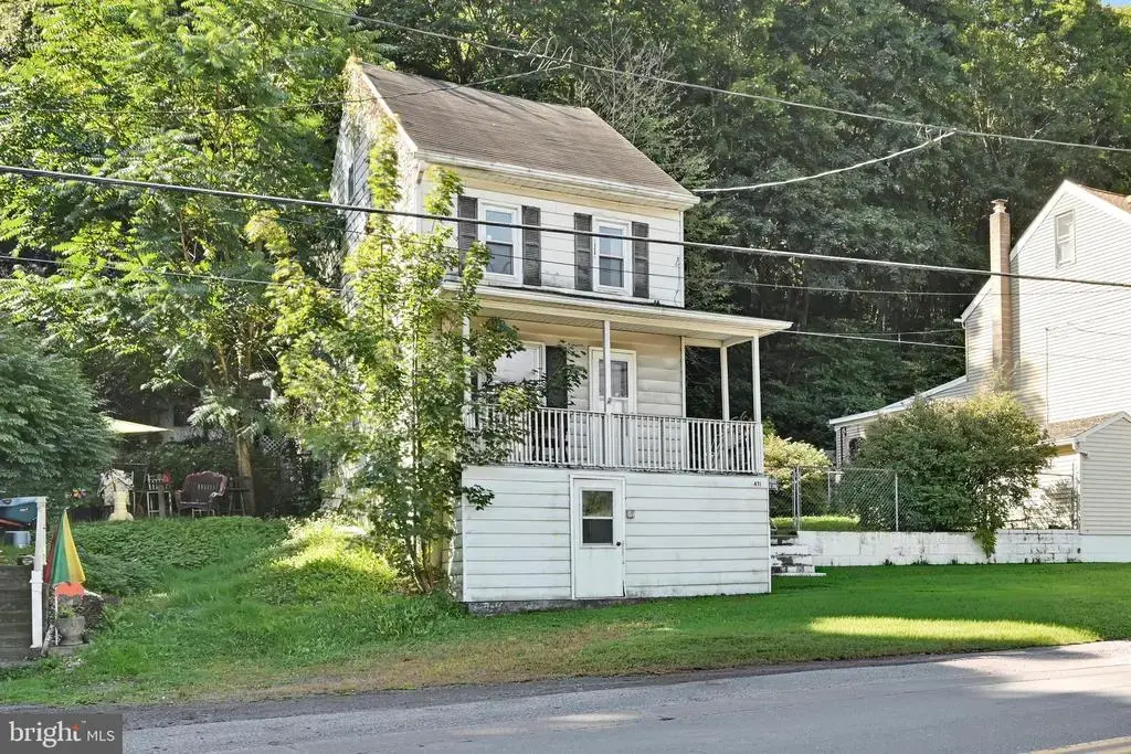 411 E Main St, GIRARDVILLE