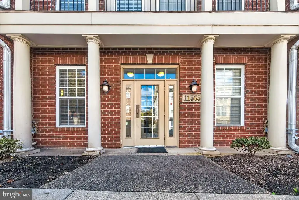 11565 Cavalier Landing Ct #101, FAIRFAX