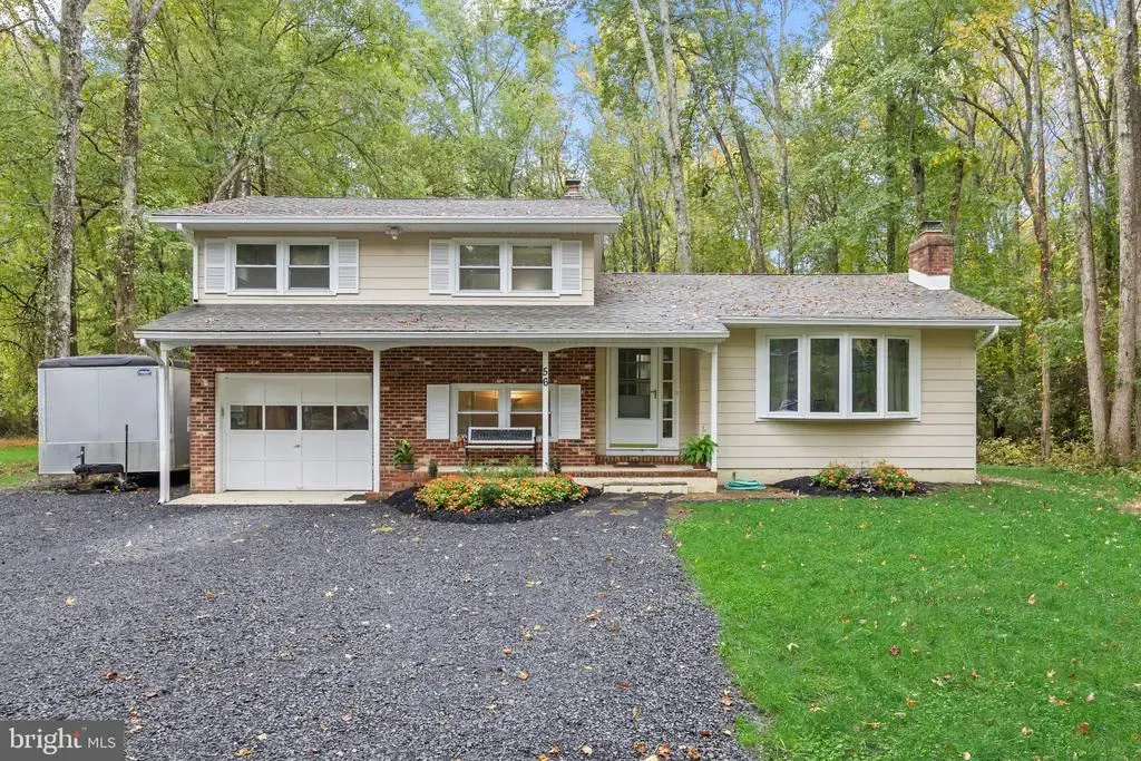 56 Skeet Rd, MEDFORD