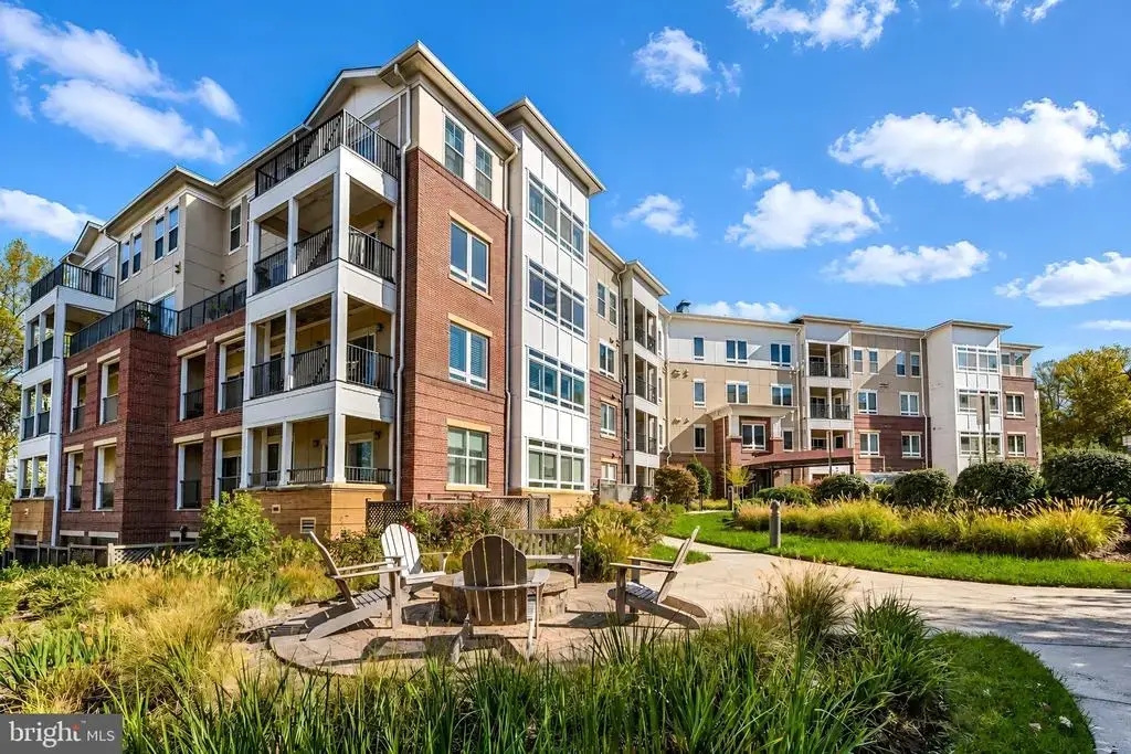 9430 Silver King Ct #103, FAIRFAX