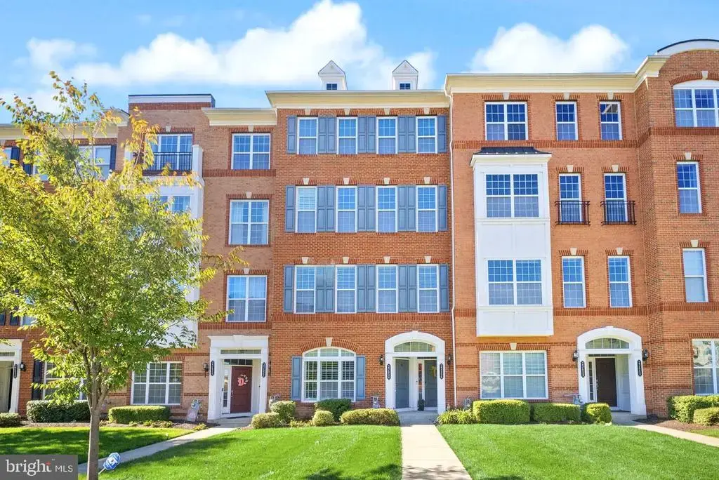 23654 Hopewell Manor Ter, ASHBURN