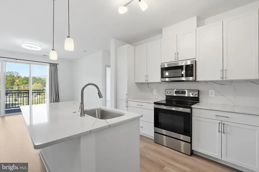 10755 Fairgrounds Dr #418, FAIRFAX