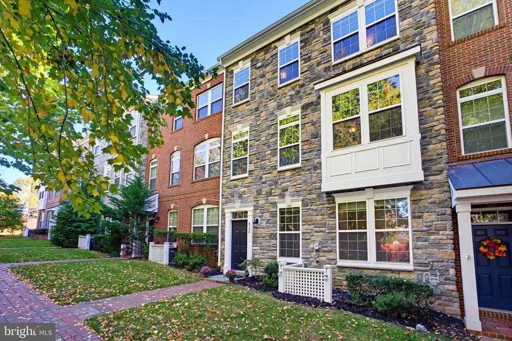 4308 Edosomwan Ln, FAIRFAX