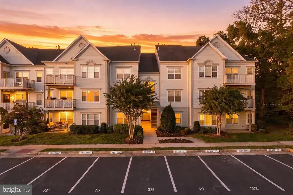 12461 Hayes Ct #104, FAIRFAX