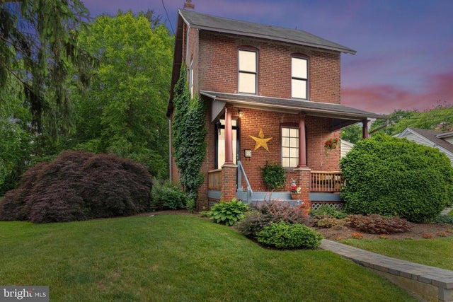 220 S 8th St, North Wales