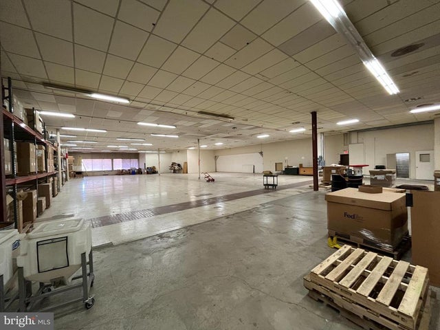 4075 E Market St, York