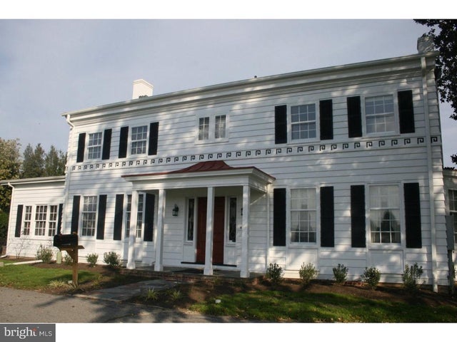 1325 S State St #202, Dover