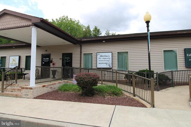 206 East Front St, Laurel