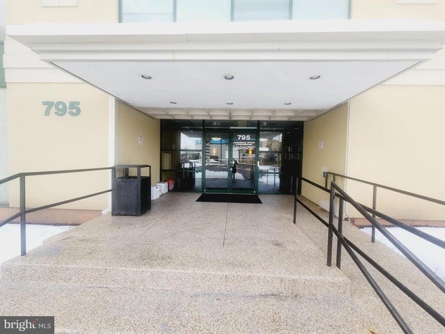 795 Aquahart Rd #100, Glen Burnie