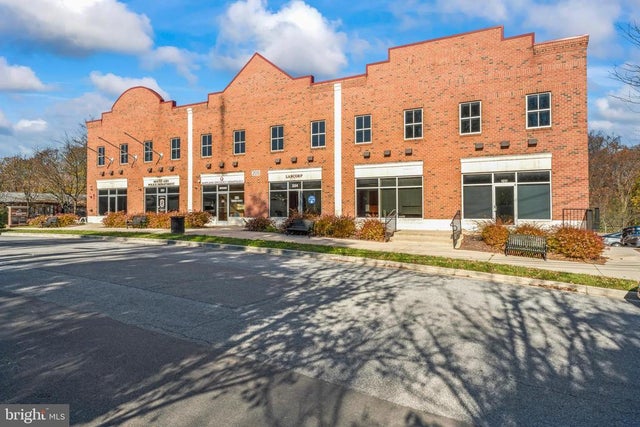 205 Center St, Mount Airy