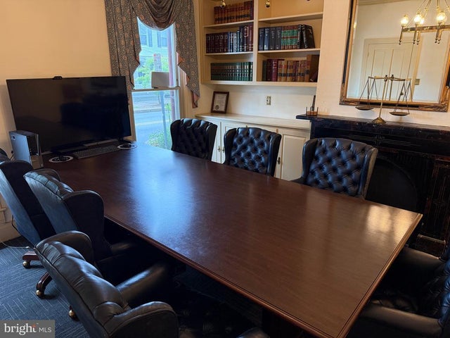 237 E Main St, Westminster