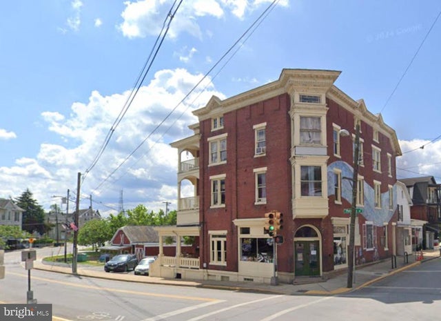 2 E Potomac St, Brunswick