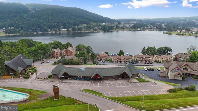 1550 Deep Creek Dr #c, Mc Henry