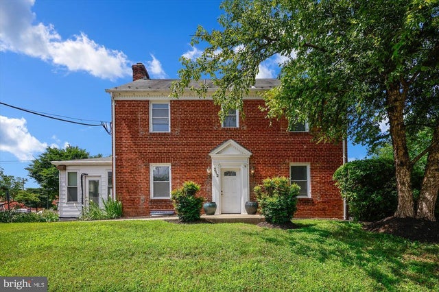 212 Frederick Ave S, Gaithersburg