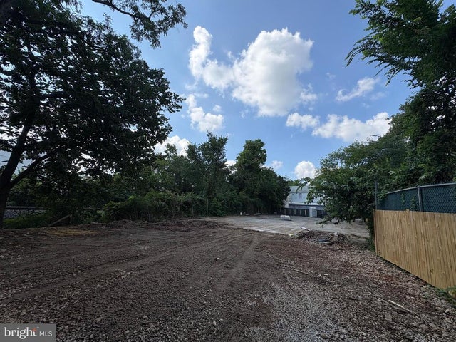 3501 37th St #outdoor Storage Lot, Mount Rainier