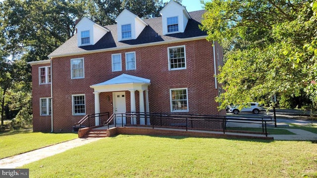 1500 Riverside Dr, Salisbury