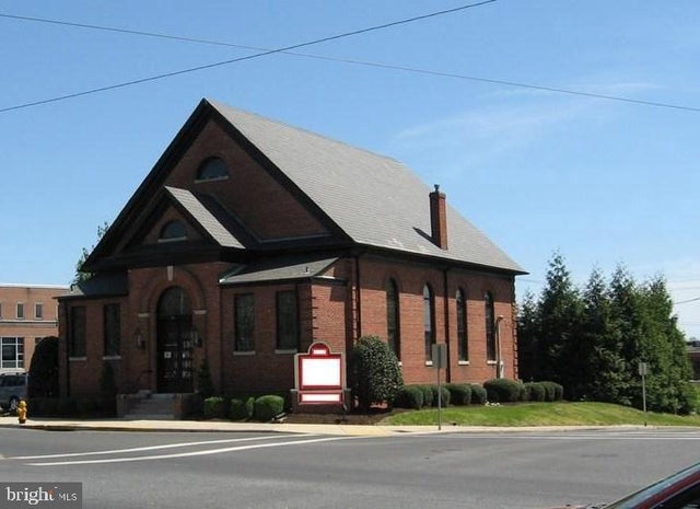 200 E Church St #e, Salisbury