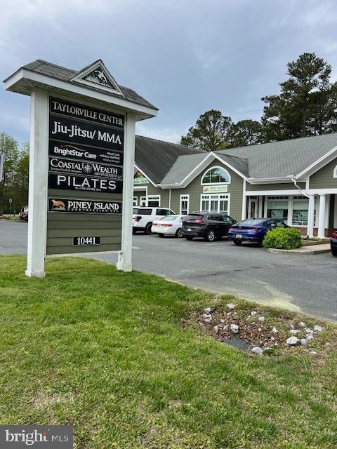 10441 Racetrack Rd, Berlin