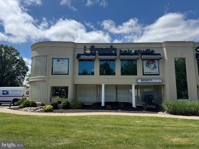 44 2nd Street Pike #200, Southampton