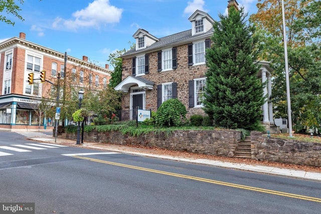 43 S Main St, Doylestown