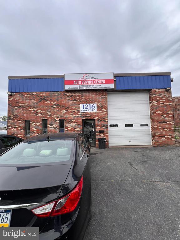 1216 Street Rd, Bensalem