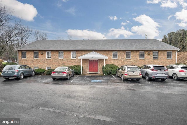 1525 Cedar Cliff Dr #203, Camp Hill