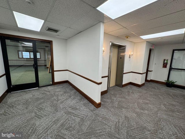 24 S 3rd St #202, Oxford