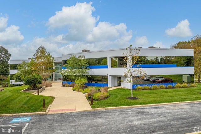 10 Valley Stream Pkwy, Malvern