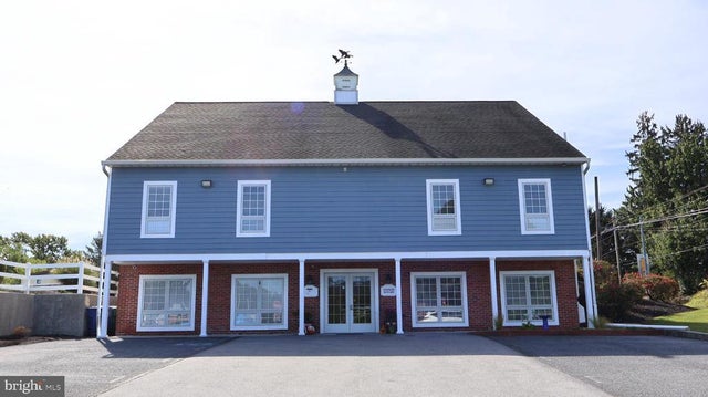 915 N Mountain Rd, Harrisburg