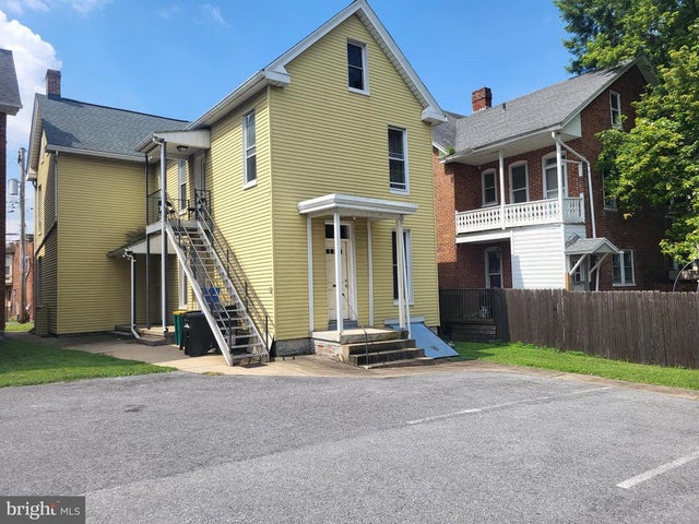 473 Lincoln Way E, Chambersburg
